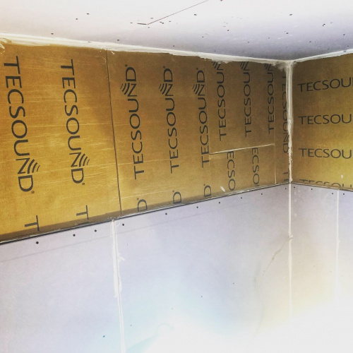 Soundproof plasterboard for music studio