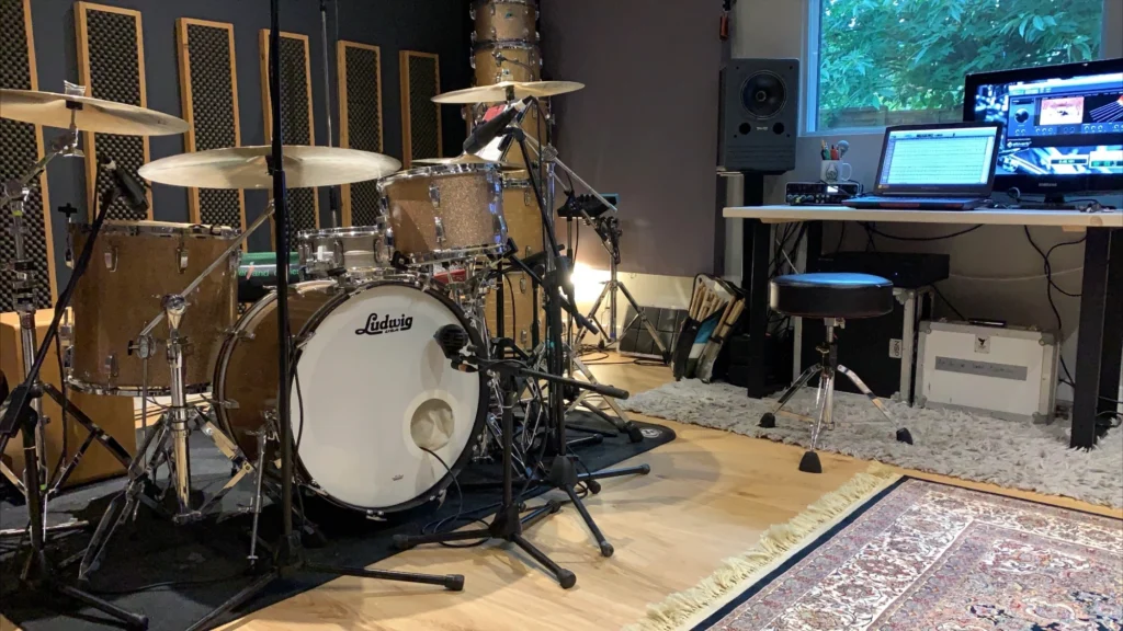 Drumkit in soundproof drum room