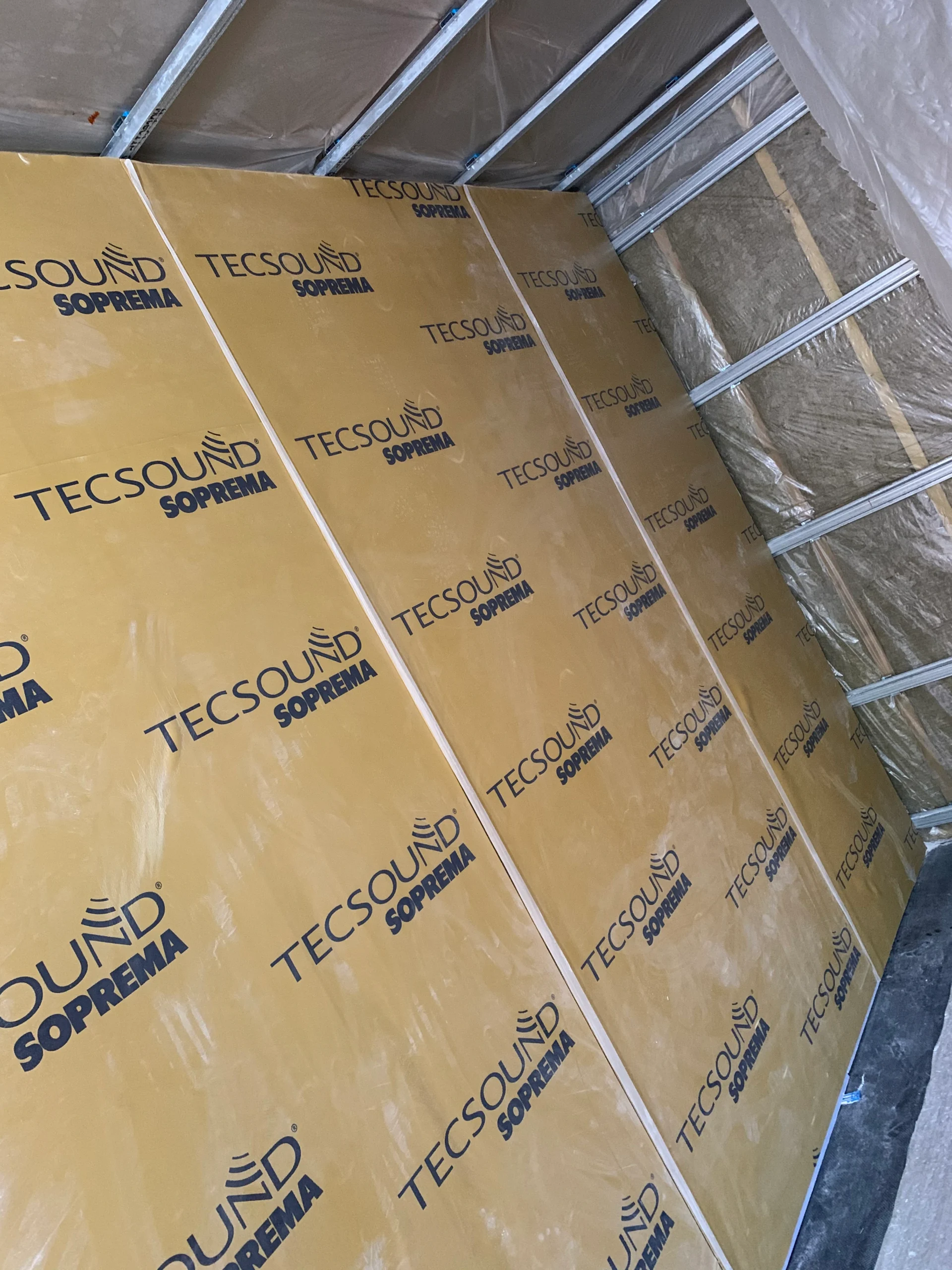 MuteClip Soundproofing channels and tecsound acoustic membrane in a soundproof music studio