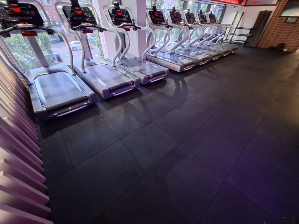 Treadmill on top of soundproof flooring